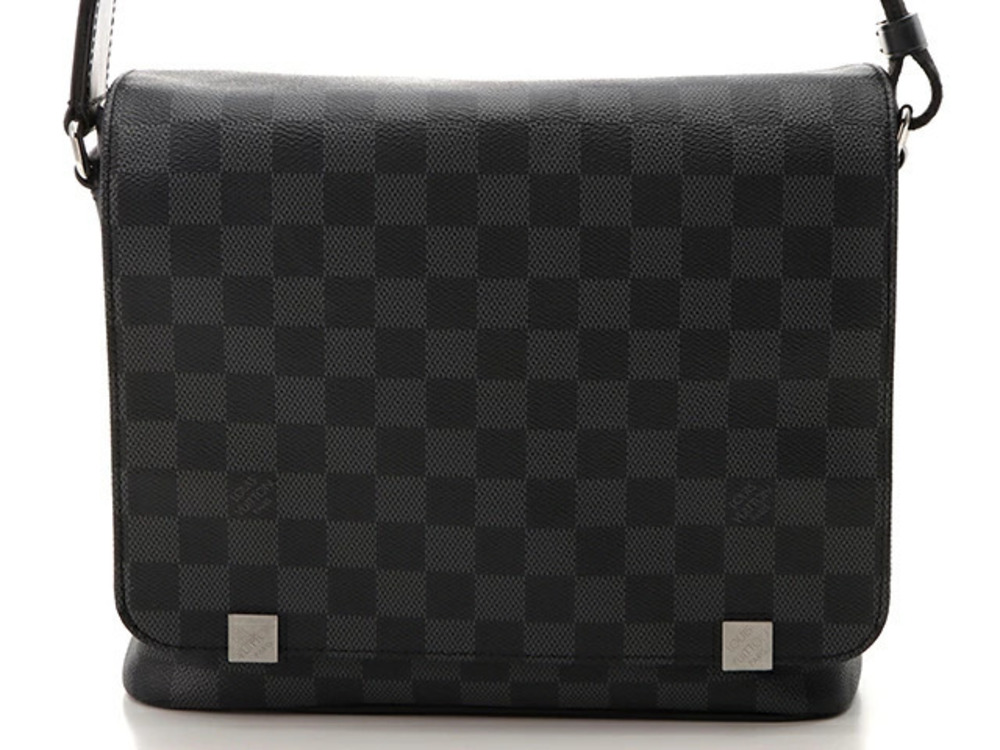 LOUIS VUITTON District NM Damier Graphite Black Gray